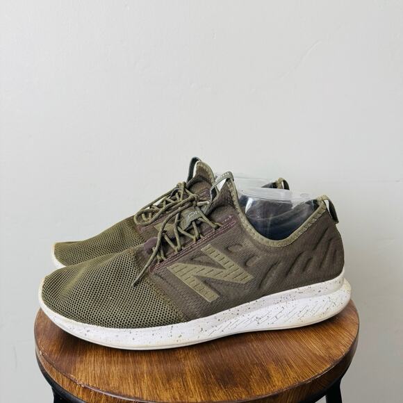 New Balance Brown Fuelcore Coast V4 Sneakers Men’s Size 10 - Picture 1 of 9
